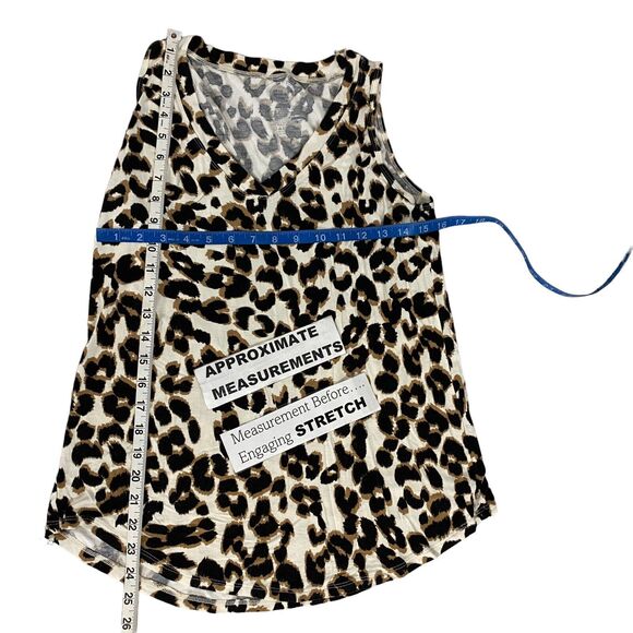 Maurices Top Womens Medium Animal Print Shirt Sleeveless Work Office Casual - Picture 4 of 12